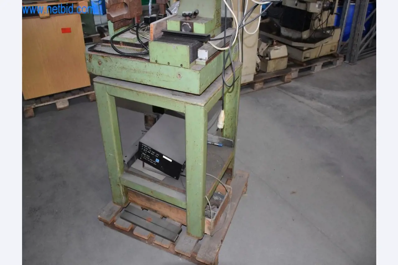 Maszyny, sprzęt operacyjny i akcesoria światowego lidera na rynku systemów napinania łańcuchów stają się dostępne.-5