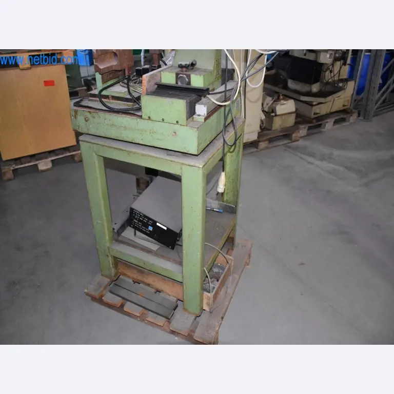 Maszyny, sprzęt operacyjny i akcesoria światowego lidera na rynku systemów napinania łańcuchów stają się dostępne.-5