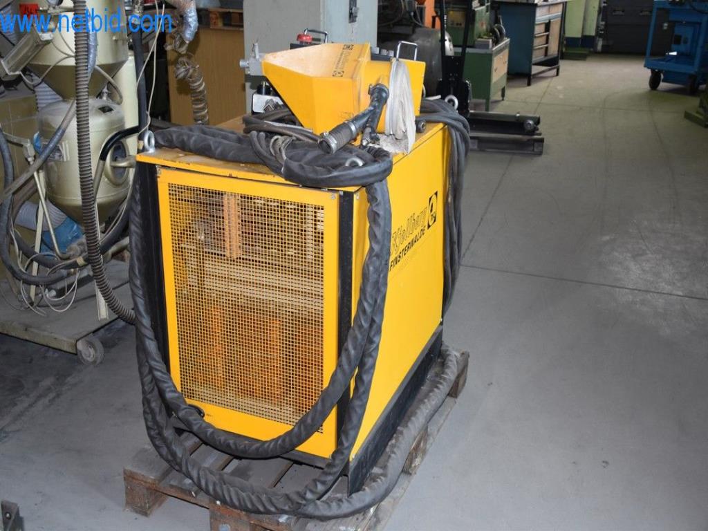 Máquinas, equipos operativos y accesorios de un líder mundial en el mercado de sistemas de tensado de cadenas.-3