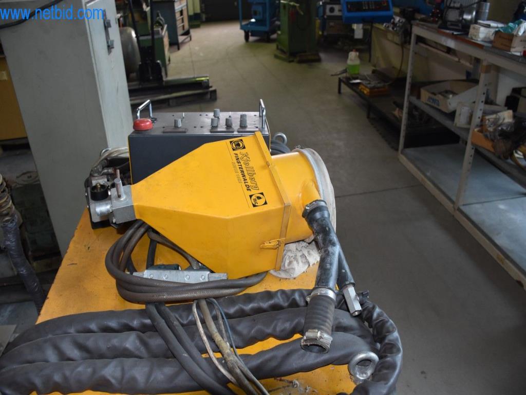 Máquinas, equipos operativos y accesorios de un líder mundial en el mercado de sistemas de tensado de cadenas.-6