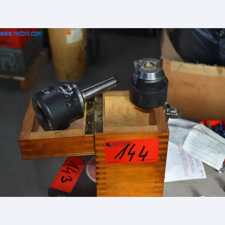 Machines, operating equipment and accessories of a world market leader for chain tensioning systems-1