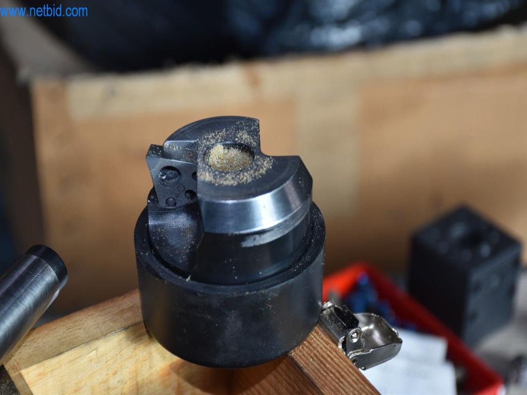 Stroje, provozní zařízení a příslušenství předního světového výrobce napínacích systémů řetězů jsou k dispozici.-2