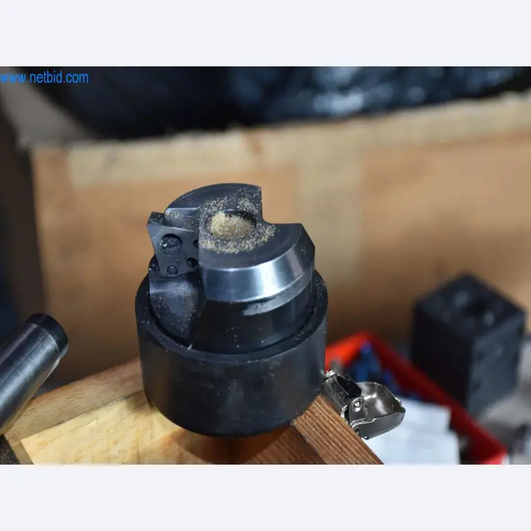 Machines, operating equipment and accessories of a world market leader for chain tensioning systems-2