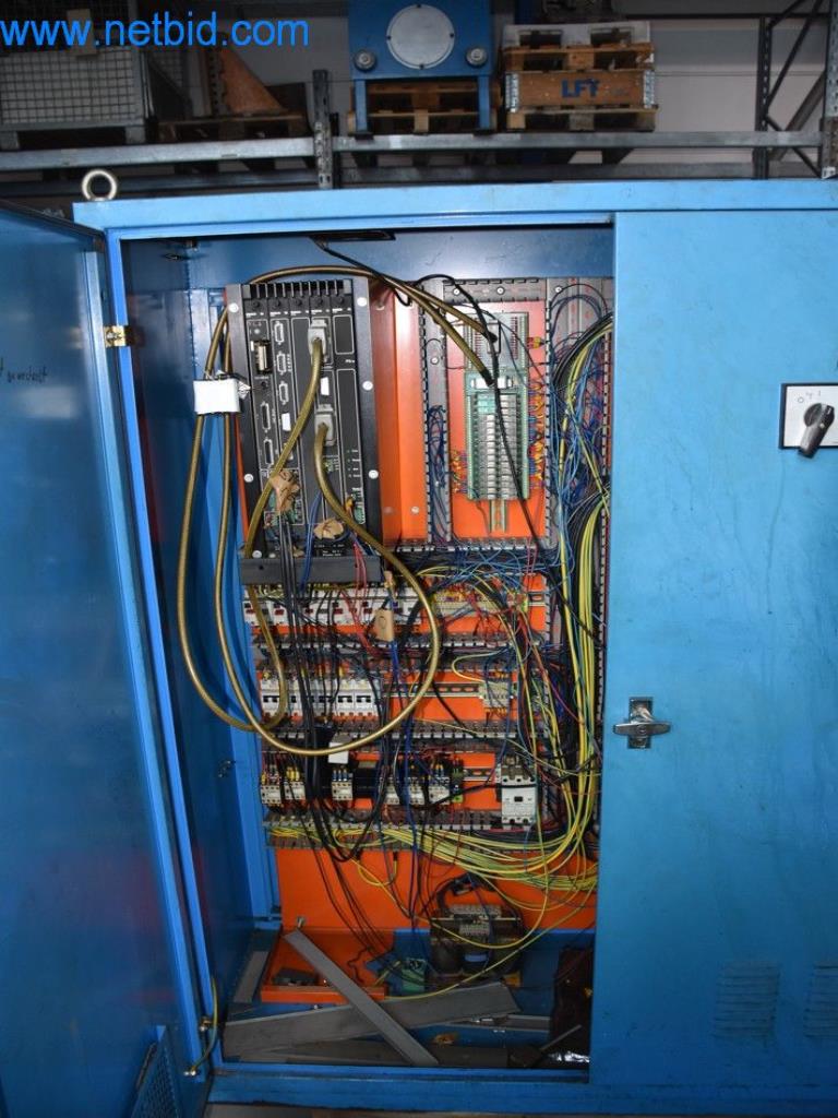 Máquinas, equipos operativos y accesorios de un líder mundial en el mercado de sistemas de tensado de cadenas.-8