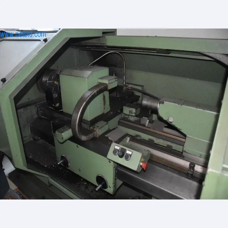 Disponibilização de máquinas, equipamento operacional e acessórios de um líder mundial de mercado para sistemas de tensionamento de correntes-3