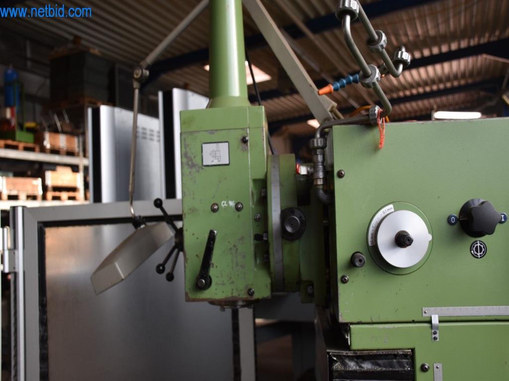 Máquinas, equipos operativos y accesorios de un líder mundial en el mercado de sistemas de tensado de cadenas.-5