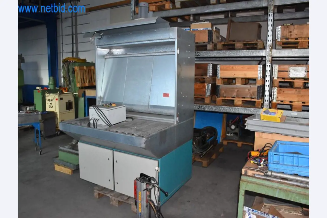 Máquinas, equipos operativos y accesorios de un líder mundial en el mercado de sistemas de tensado de cadenas.-2