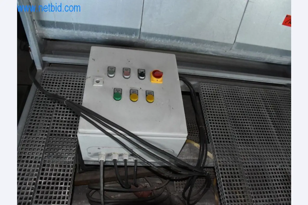 Máquinas, equipos operativos y accesorios de un líder mundial en el mercado de sistemas de tensado de cadenas.-5