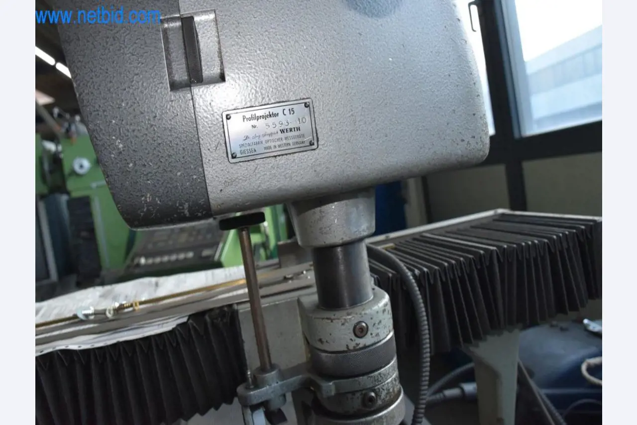 Stroje, provozní zařízení a příslušenství předního světového výrobce napínacích systémů řetězů jsou k dispozici.-4