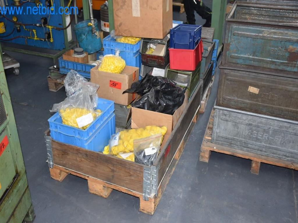 Stroje, provozní zařízení a příslušenství předního světového výrobce napínacích systémů řetězů jsou k dispozici.-2