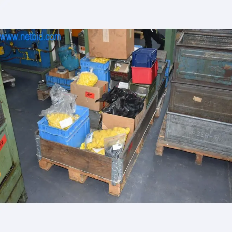 Máquinas, equipos operativos y accesorios de un líder mundial en el mercado de sistemas de tensado de cadenas.-2