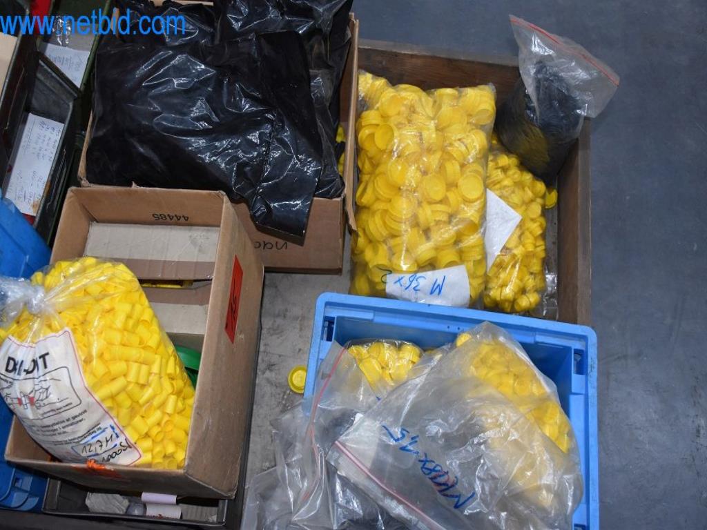 Stroje, provozní zařízení a příslušenství předního světového výrobce napínacích systémů řetězů jsou k dispozici.-3