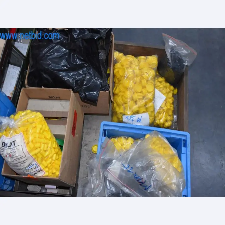 Máquinas, equipos operativos y accesorios de un líder mundial en el mercado de sistemas de tensado de cadenas.-3