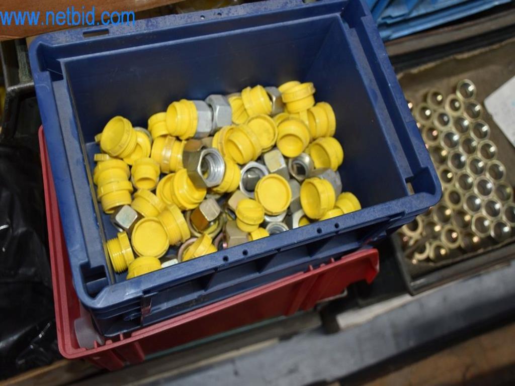 Stroje, provozní zařízení a příslušenství předního světového výrobce napínacích systémů řetězů jsou k dispozici.-4