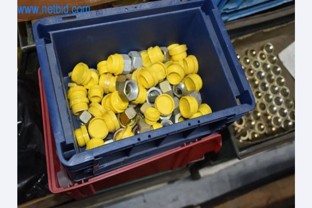 Máquinas, equipos operativos y accesorios de un líder mundial en el mercado de sistemas de tensado de cadenas.-4