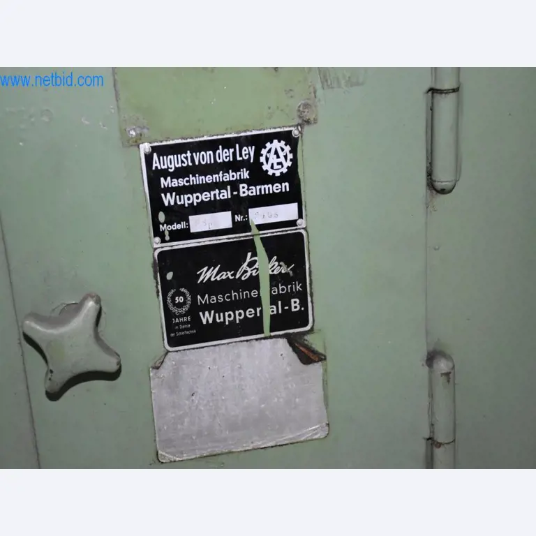 Na voljo so stroji, delovna oprema in dodatki vodilnega svetovnega proizvajalca sistemov za napenjanje verig-4