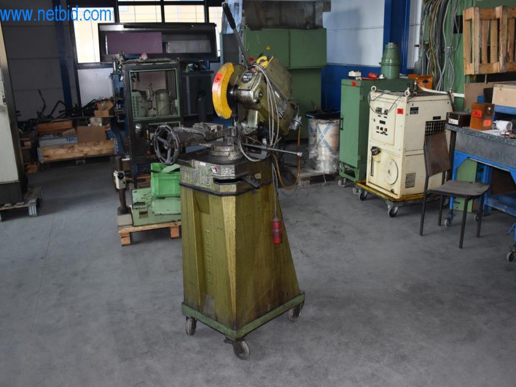 Machines, équipements d'exploitation et accessoires libérés par le leader mondial des systèmes de tension de chaînes-1