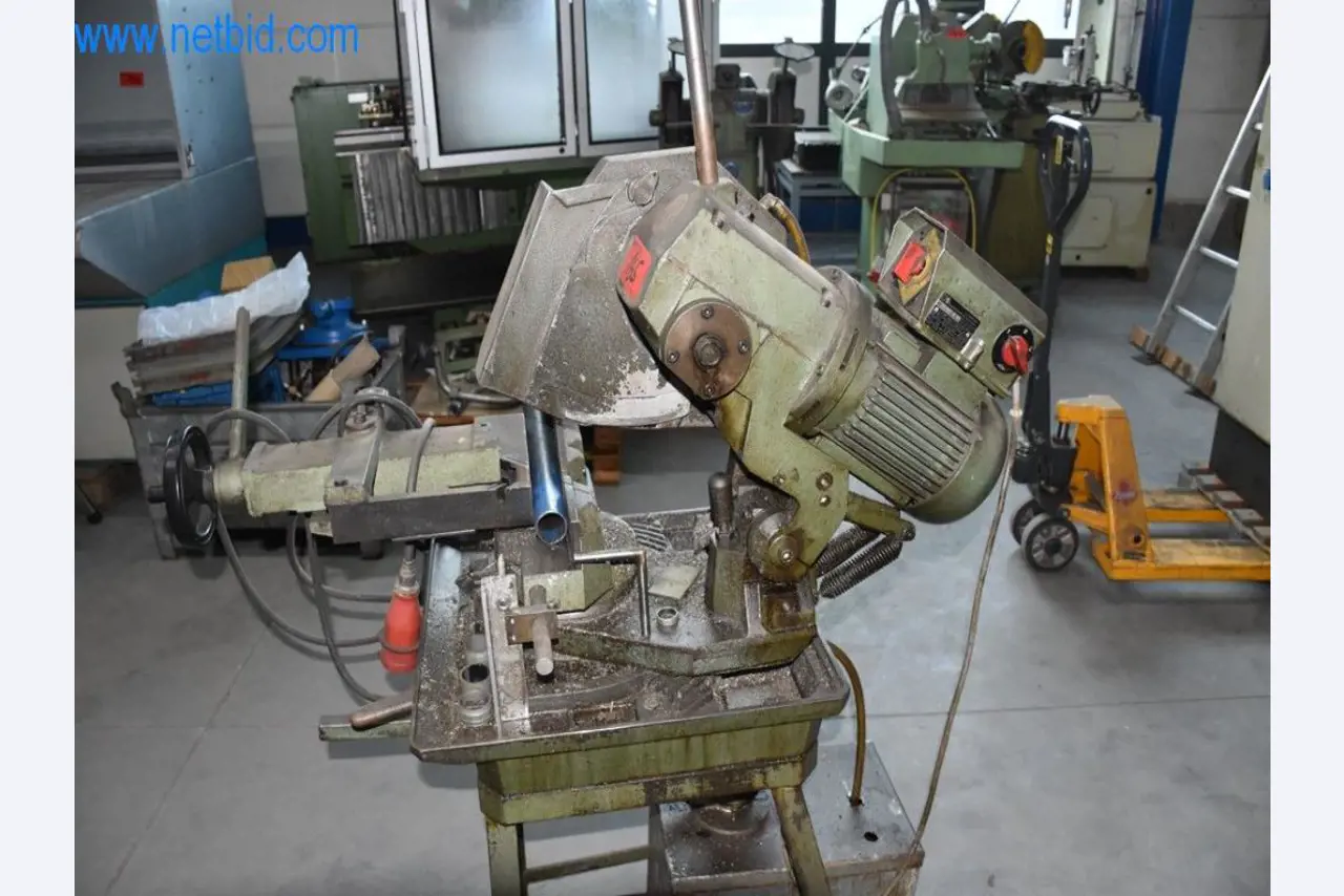 Máquinas, equipos operativos y accesorios de un líder mundial en el mercado de sistemas de tensado de cadenas.-2