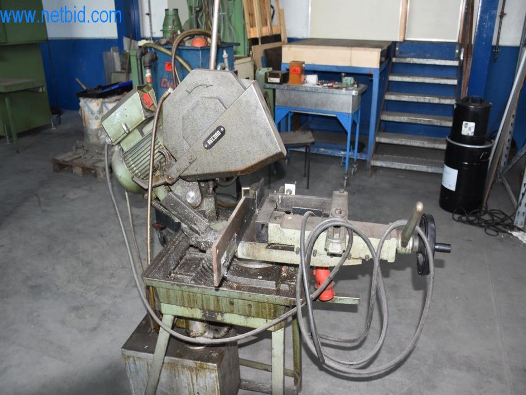 Máquinas, equipos operativos y accesorios de un líder mundial en el mercado de sistemas de tensado de cadenas.-4