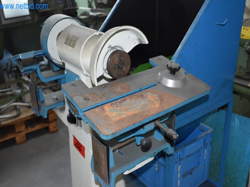 Stroje, provozní zařízení a příslušenství předního světového výrobce napínacích systémů řetězů jsou k dispozici.-4