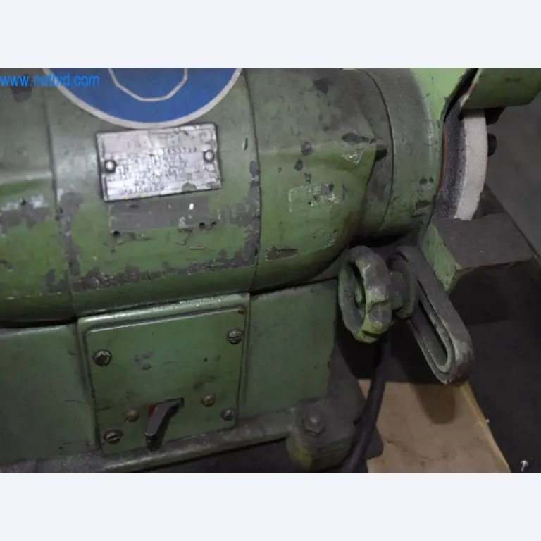 Máquinas, equipos operativos y accesorios de un líder mundial en el mercado de sistemas de tensado de cadenas.-3