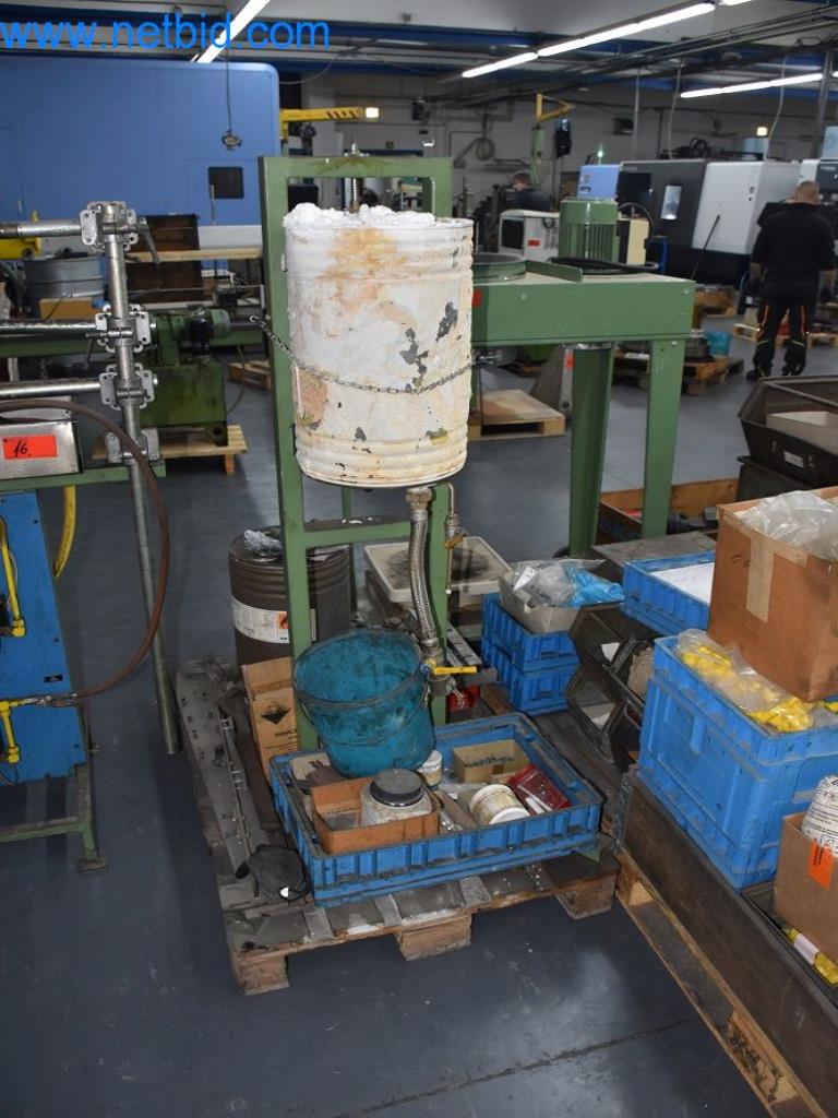 Stroje, provozní zařízení a příslušenství předního světového výrobce napínacích systémů řetězů jsou k dispozici.-5