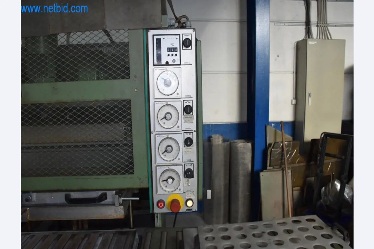 Disponibilização de máquinas, equipamento operacional e acessórios de um líder mundial de mercado para sistemas de tensionamento de correntes-2
