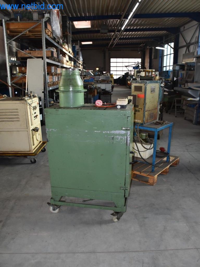 Stroje, provozní zařízení a příslušenství předního světového výrobce napínacích systémů řetězů jsou k dispozici.-3