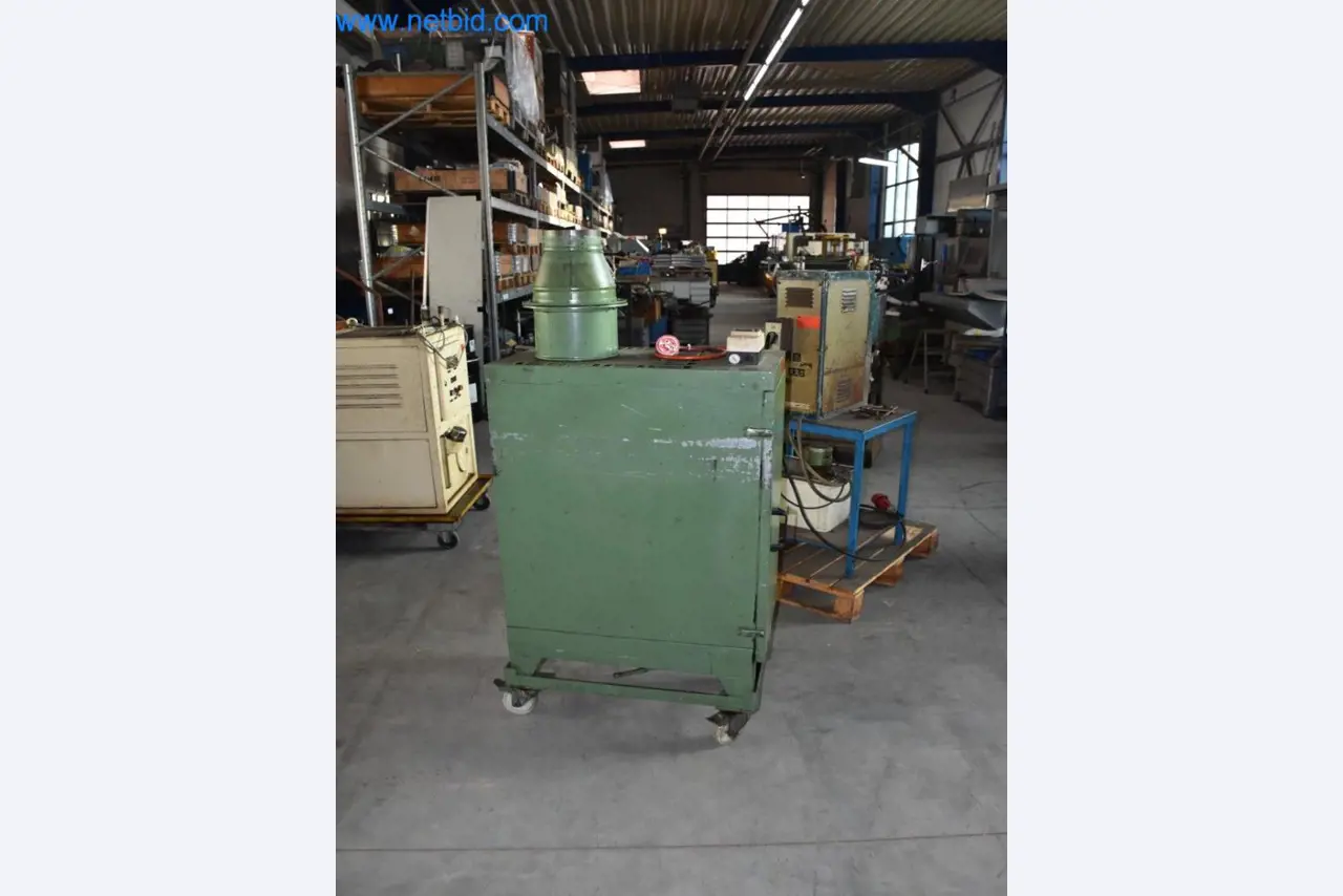 Máquinas, equipos operativos y accesorios de un líder mundial en el mercado de sistemas de tensado de cadenas.-3