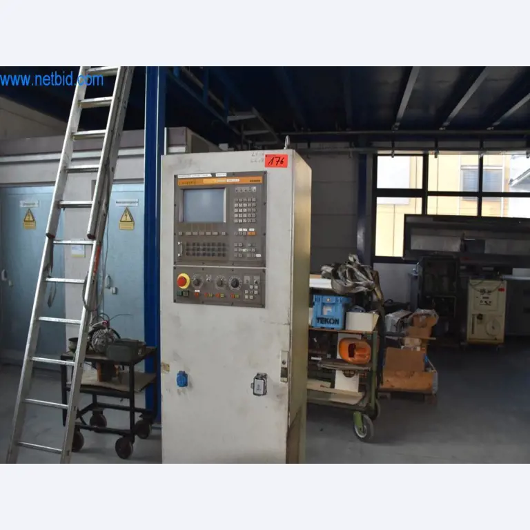 Máquinas, equipos operativos y accesorios de un líder mundial en el mercado de sistemas de tensado de cadenas.-1