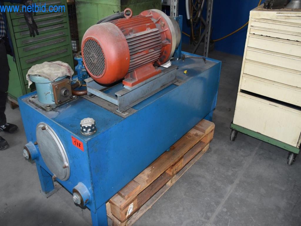 Stroje, provozní zařízení a příslušenství předního světového výrobce napínacích systémů řetězů jsou k dispozici.-2