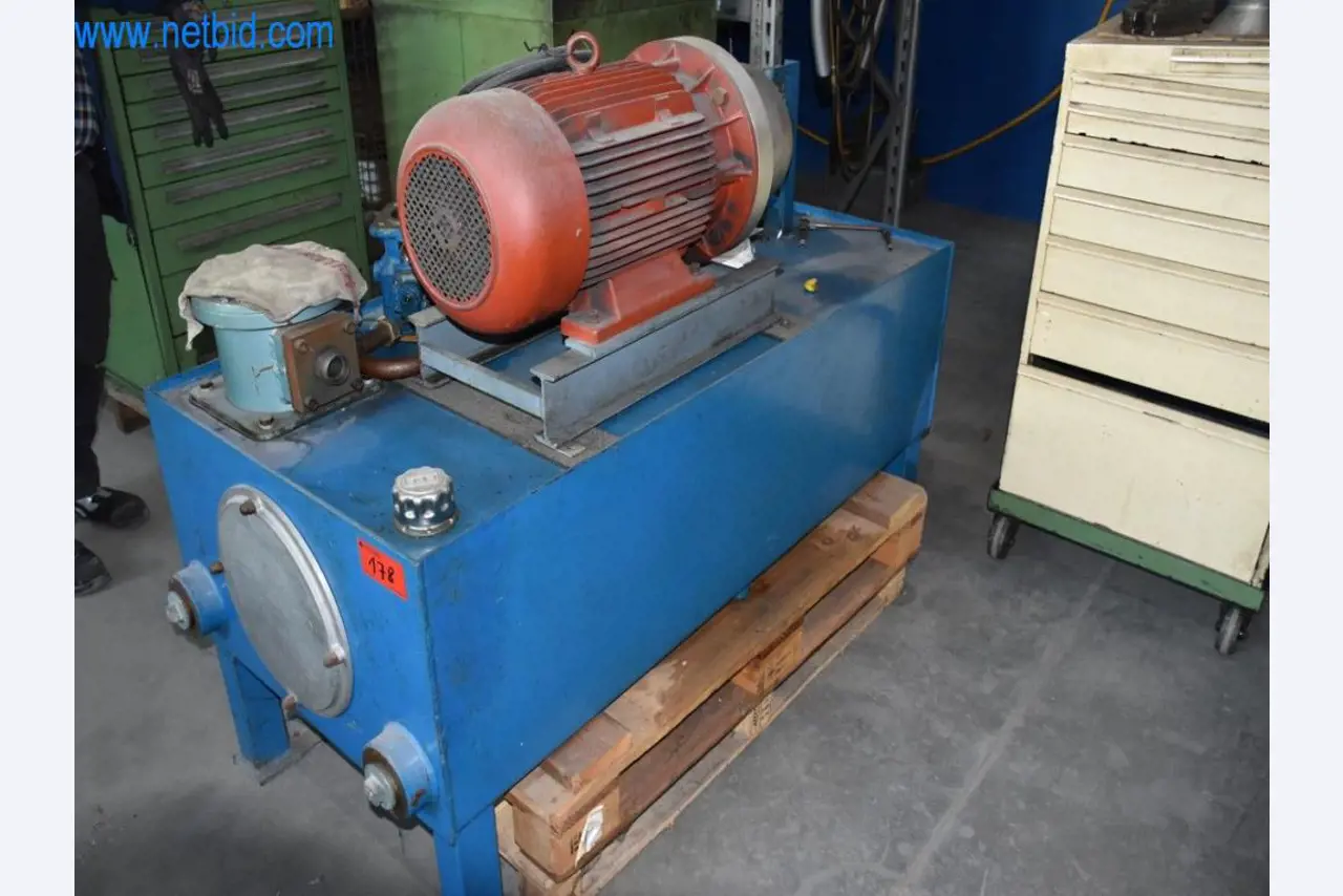 Stroje, provozní zařízení a příslušenství předního světového výrobce napínacích systémů řetězů jsou k dispozici.-2