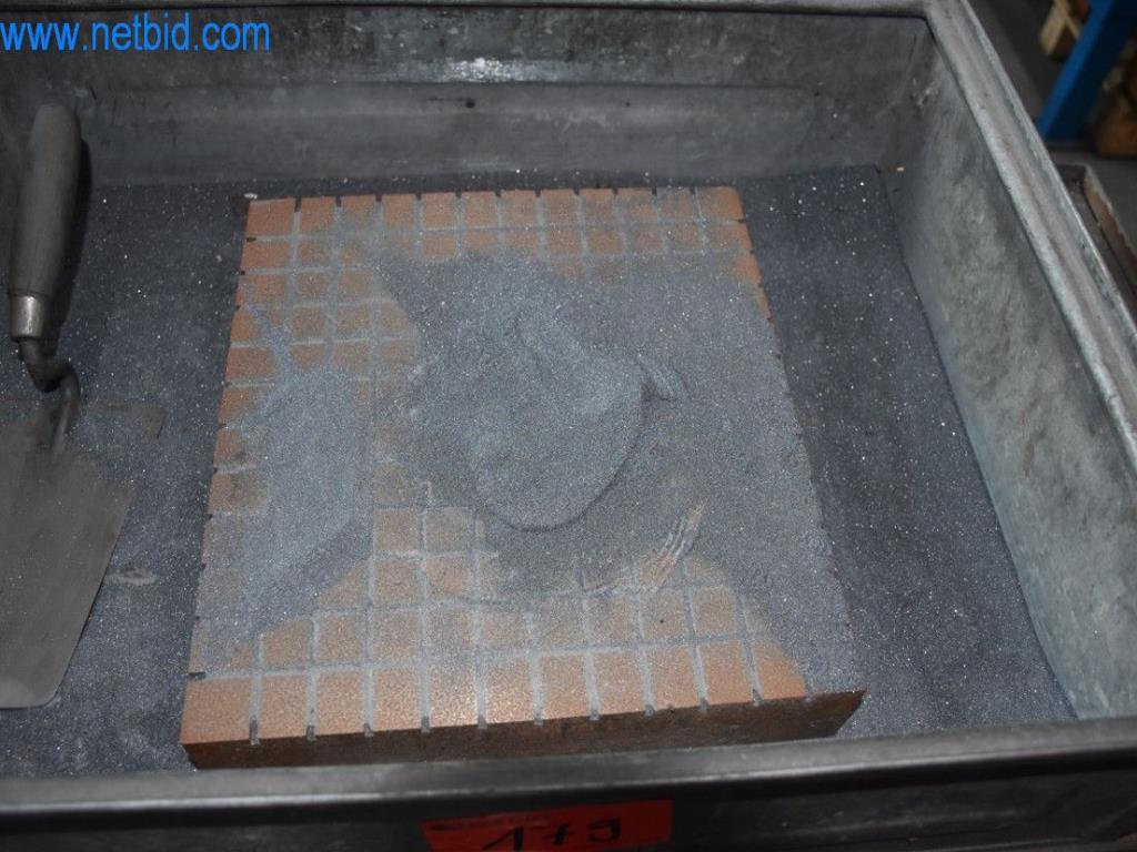 Máquinas, equipos operativos y accesorios de un líder mundial en el mercado de sistemas de tensado de cadenas.-1