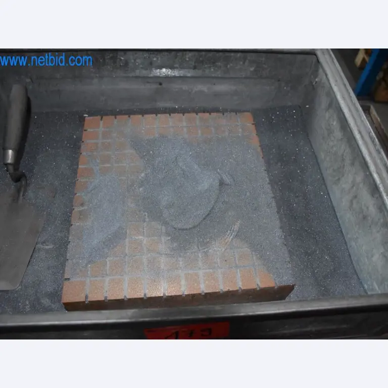 Máquinas, equipos operativos y accesorios de un líder mundial en el mercado de sistemas de tensado de cadenas.-1