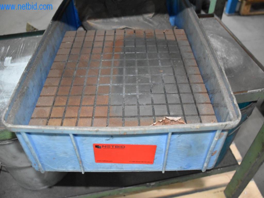 Máquinas, equipos operativos y accesorios de un líder mundial en el mercado de sistemas de tensado de cadenas.-2