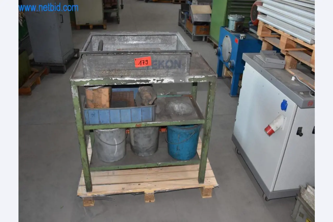 Máquinas, equipos operativos y accesorios de un líder mundial en el mercado de sistemas de tensado de cadenas.-3