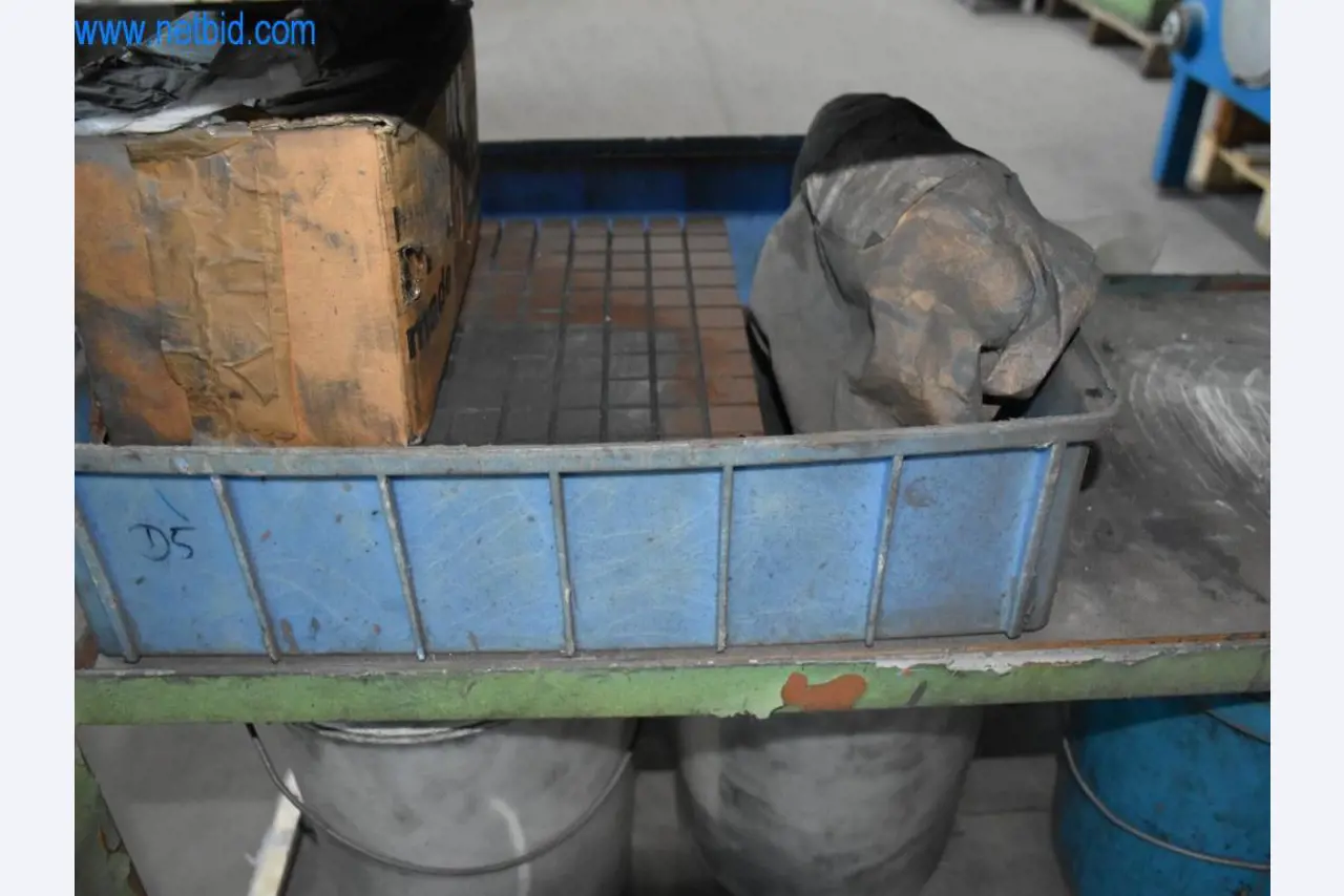 Máquinas, equipos operativos y accesorios de un líder mundial en el mercado de sistemas de tensado de cadenas.-4