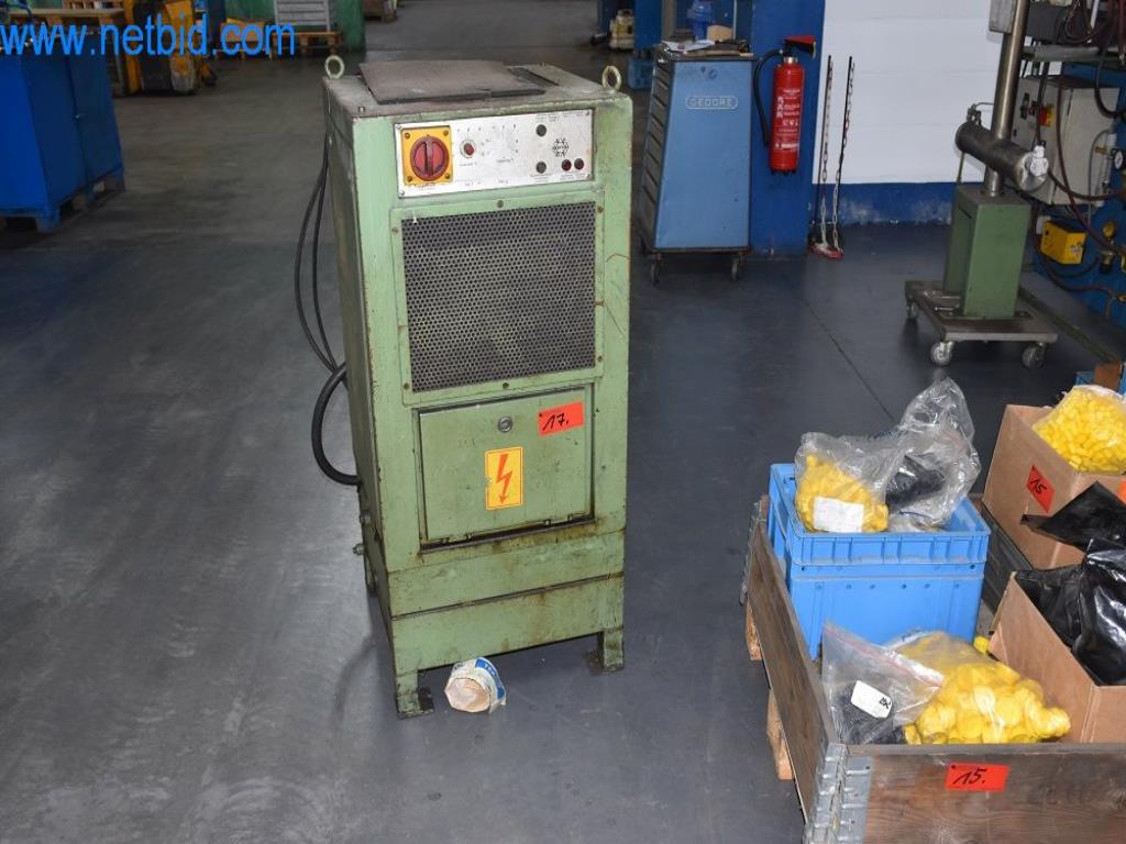 Na voljo so stroji, delovna oprema in dodatki vodilnega svetovnega proizvajalca sistemov za napenjanje verig-1