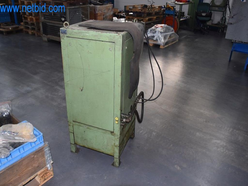 Na voljo so stroji, delovna oprema in dodatki vodilnega svetovnega proizvajalca sistemov za napenjanje verig-4