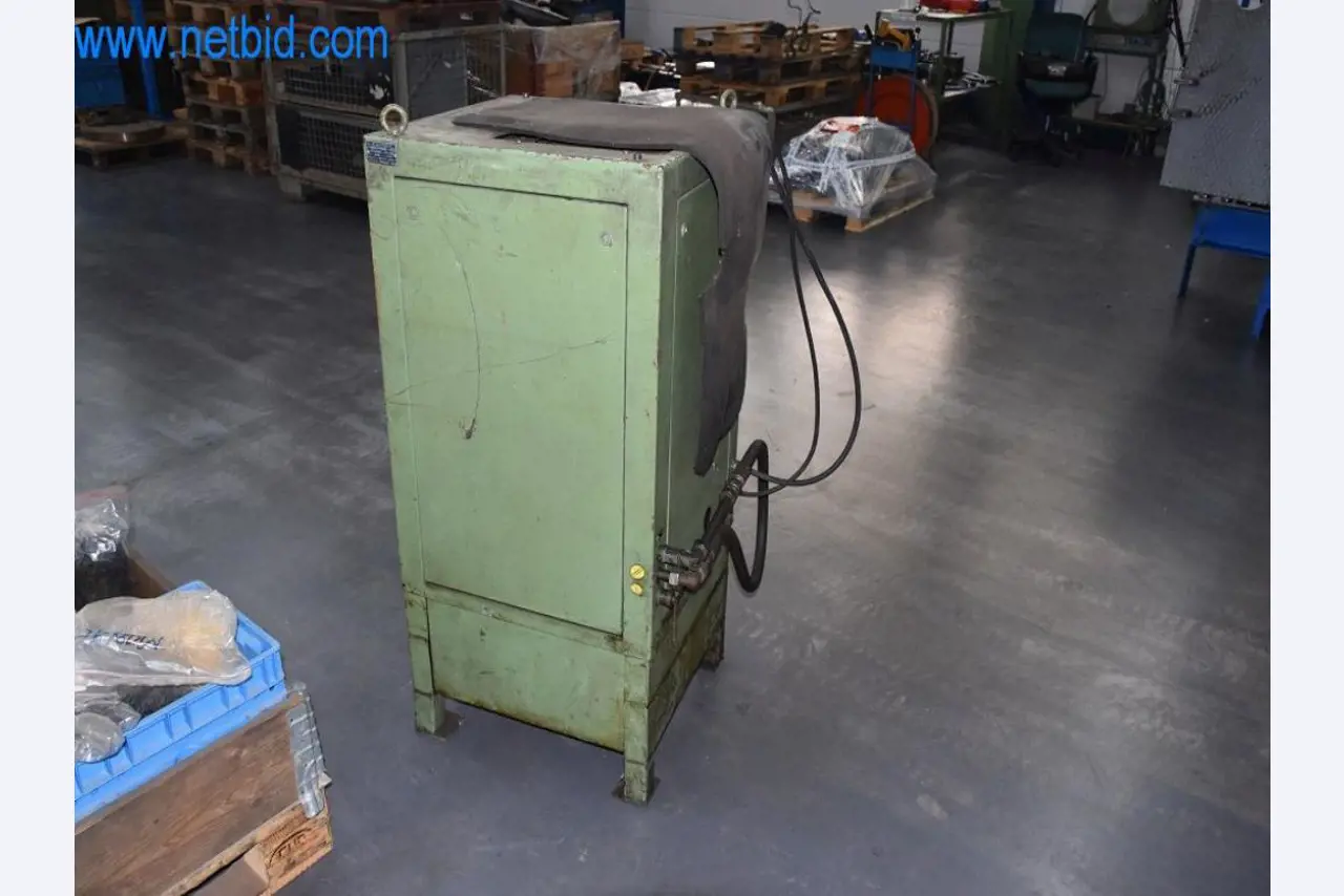 Stroje, provozní zařízení a příslušenství předního světového výrobce napínacích systémů řetězů jsou k dispozici.-4