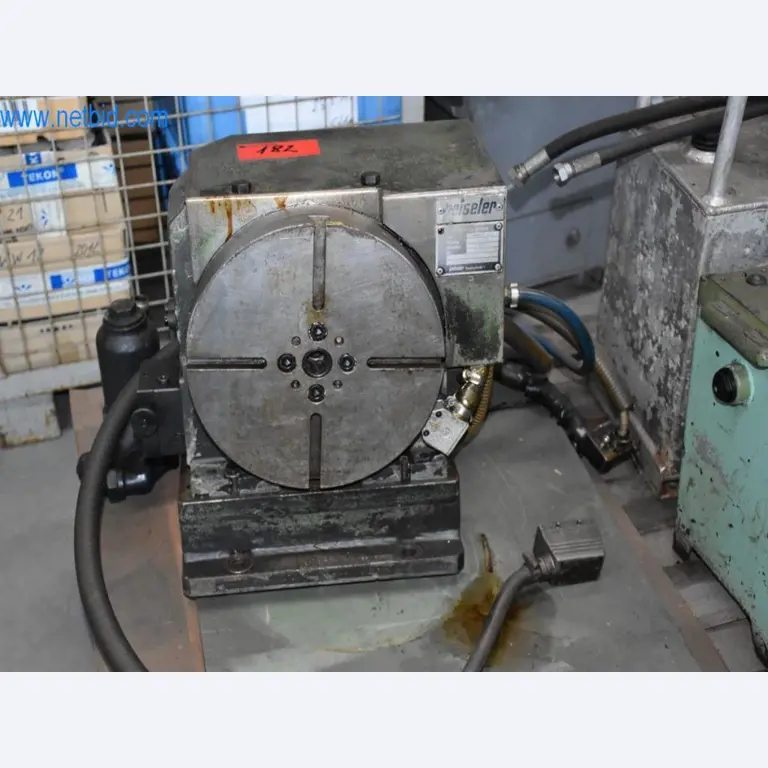 Máquinas, equipos operativos y accesorios de un líder mundial en el mercado de sistemas de tensado de cadenas.-1