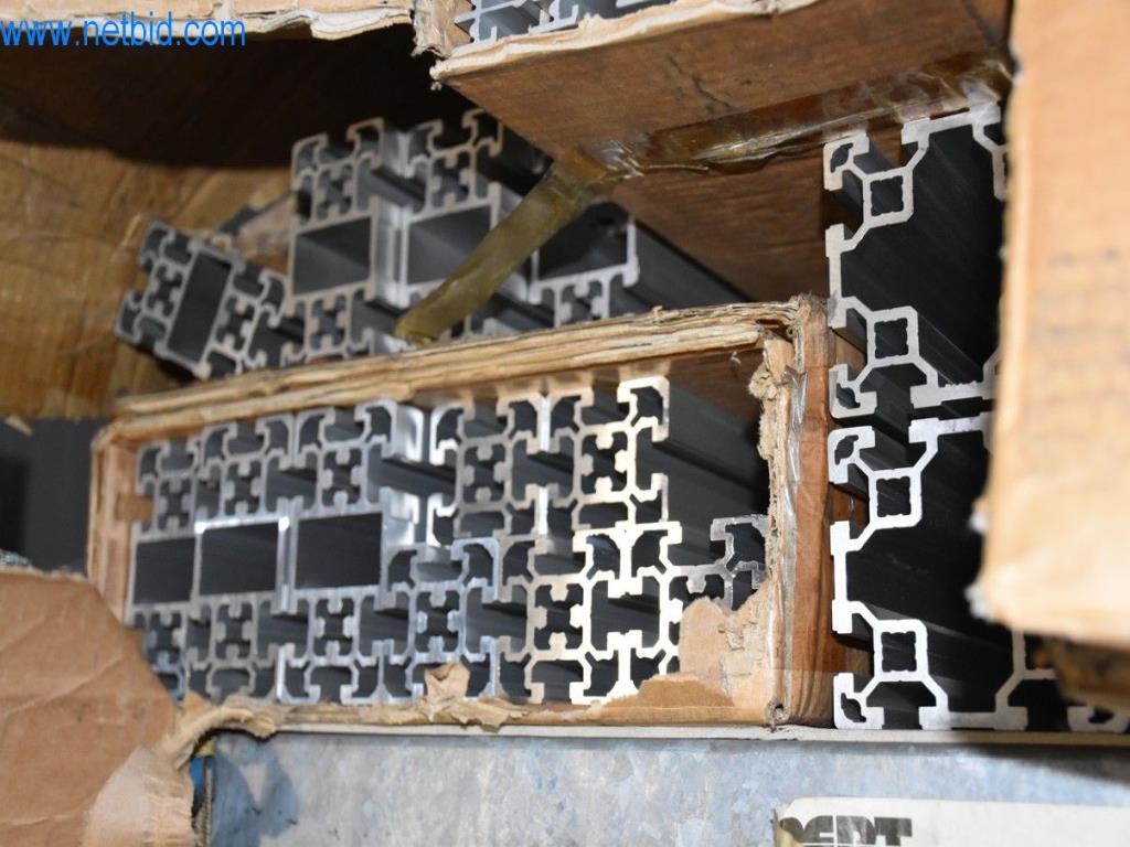 Stroje, provozní zařízení a příslušenství předního světového výrobce napínacích systémů řetězů jsou k dispozici.-1