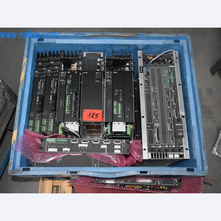 Máquinas, equipos operativos y accesorios de un líder mundial en el mercado de sistemas de tensado de cadenas.-1