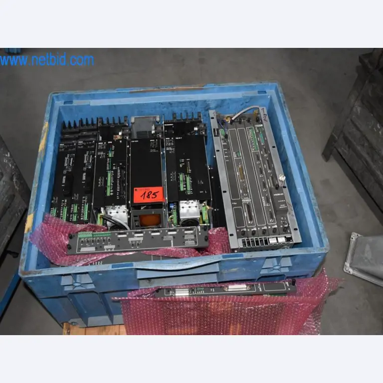 Máquinas, equipos operativos y accesorios de un líder mundial en el mercado de sistemas de tensado de cadenas.-2