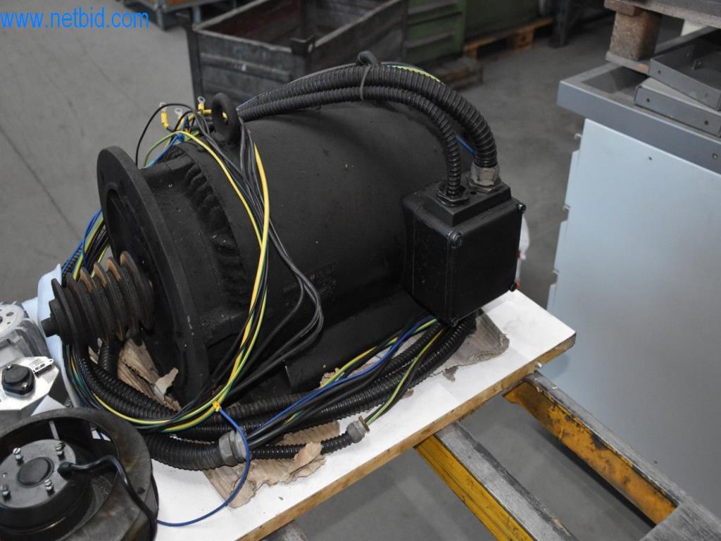 Stroje, provozní zařízení a příslušenství předního světového výrobce napínacích systémů řetězů jsou k dispozici.-4