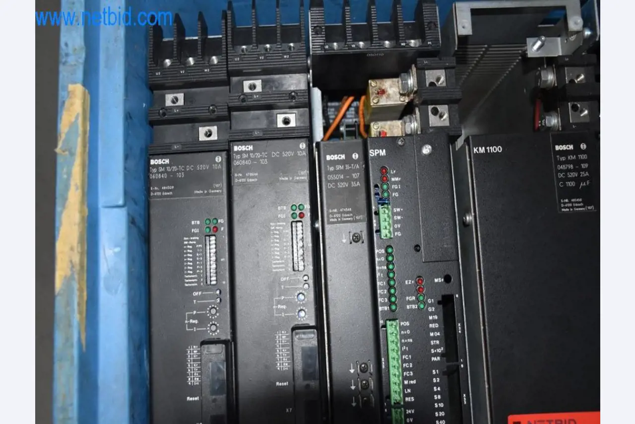 Máquinas, equipos operativos y accesorios de un líder mundial en el mercado de sistemas de tensado de cadenas.-8