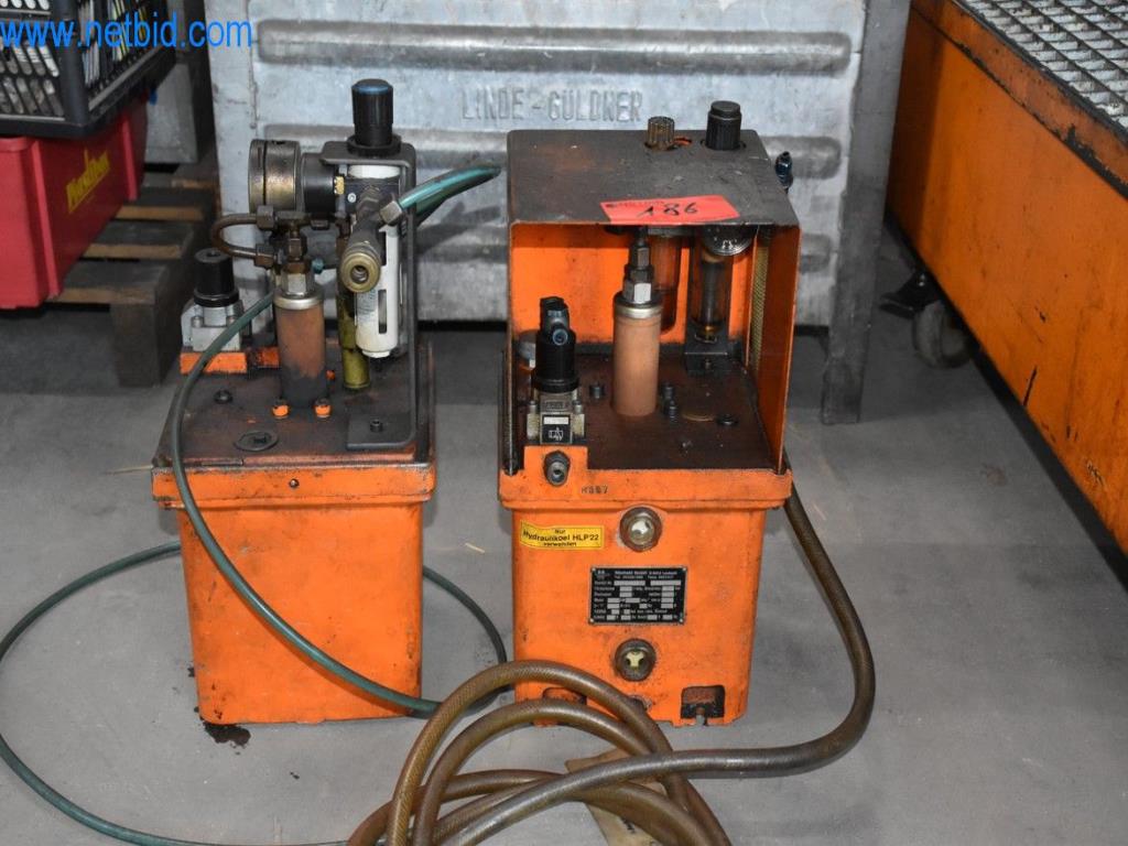 Máquinas, equipos operativos y accesorios de un líder mundial en el mercado de sistemas de tensado de cadenas.-1