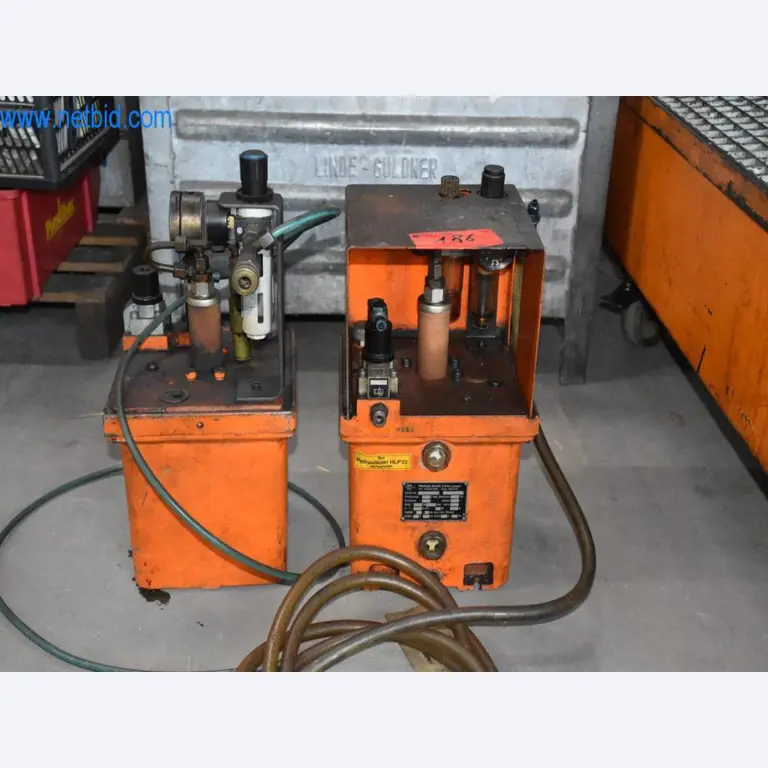 Máquinas, equipos operativos y accesorios de un líder mundial en el mercado de sistemas de tensado de cadenas.-1