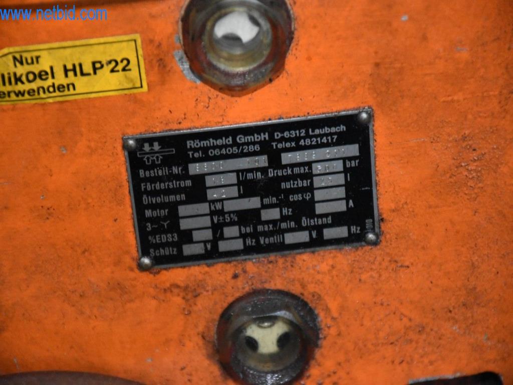 Máquinas, equipos operativos y accesorios de un líder mundial en el mercado de sistemas de tensado de cadenas.-3