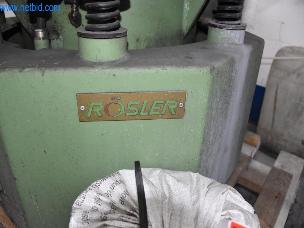 Máquinas, equipos operativos y accesorios de un líder mundial en el mercado de sistemas de tensado de cadenas.-4